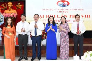 Chi bộ 2 thuộc Đảng bộ Văn phòng UBND tỉnh hoàn thành tổ chức đại hội