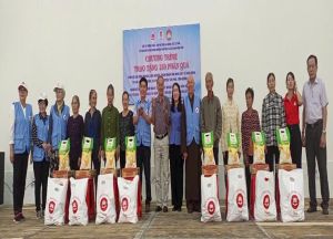 Phiên chợ 0 đồng - Chia sẻ yêu thương"