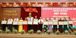 Biểu dương gần 450 tấm gương người tốt việc tốt năm 2024