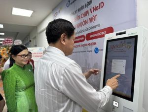 Kiosk y tế thông minh dễ sử dụng, nhiều tiện ích