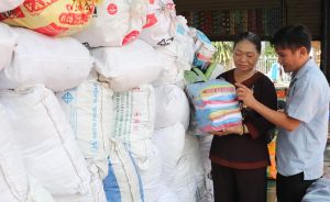 Gương phụ nữ hay làm việc thiện, giúp đỡ hoàn cảnh khó khăn