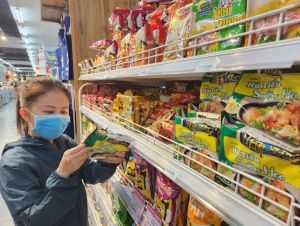 Tổng mức bán lẻ hàng hóa và doanh thu dịch vụ tăng 13%