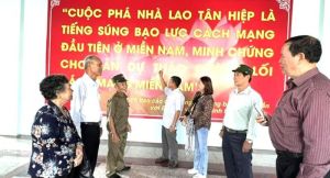 Hội Chiến sĩ Cách mạng bị địch bắt tù đày dâng hương Nhà lao Tân Hiệp