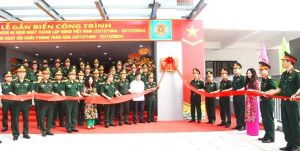 Gắn biển công trình chào mừng 80 năm Ngày thành lập Quân đội nhân dân Việt Nam, 35 năm Ngày hội Quốc phòng toàn dân 22-12 tại Đồng Nai