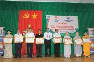 Các tổ chức tôn giáo, cơ sở tín ngưỡng tích cực tham gia bảo vệ môi trường và ứng phó với biến đổi khí hậu