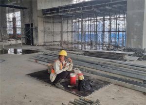 Lao động tự do tất bật mưu sinh ngày cận Tết