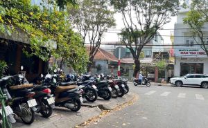 Tìm giải pháp hiệu quả hơn để xử lý vi phạm vỉa hè, lòng đường