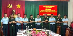 Khối thi đua số 2 UBND tỉnh ký giao ước thi đua