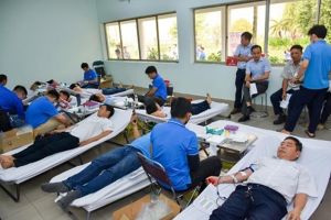 Đẩy mạnh đẩy mạnh phong trào vận động hiến máu tình nguyện