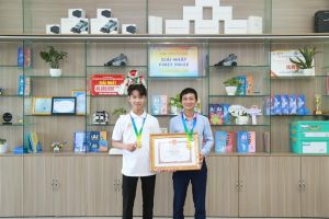 Sinh viên làm máy phân loại và định giá kén tằm sử dụng công nghệ AI