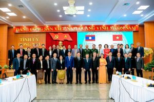 Bí thư, Tỉnh trưởng tỉnh Champasak, nước CHDCND Lào sang chúc Tết Nguyên đán tỉnh Đồng Nai