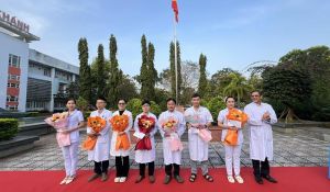 Bệnh viện Long Khánh khen thưởng đột xuất ê kíp y, bác sĩ