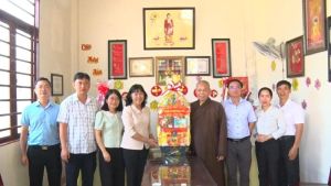 Ban Dân vận Tỉnh ủy tặng 140 phần quà Tết cho người nghèo