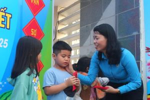 Công đoàn Trảng Bom tổ các chuyến xe đưa 2 ngàn đoàn viên, người lao động về quê đón Tết