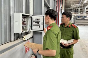 Công an thành phố Biên Hòa tăng cường kiểm tra, tuyên truyền phòng cháy tại các cơ sở sản xuất, kinh doanh trong khu dân cư