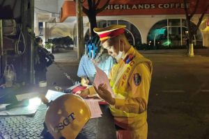 Xử phạt 13 trường hợp đi xe đạp vào đường cấm trên đường Nguyễn Ái Quốc