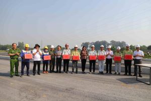 Phó Chủ tịch UBND tỉnh Nguyễn Thị Hoàng chúc Tết các công trình trọng điểm