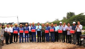 Phó Chủ tịch UBND tỉnh Dương Minh Dũng thăm, chúc Tết doanh nghiệp, công trình trọng điểm của tỉnh
