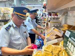 Tăng cường công tác quản lý thị trường vào cao điểm mua sắm Tết