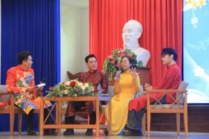 Hơn 300 sinh viên tham dự Tọa đàm Bản sắc văn hóa Việt Nam trong hội nhập quốc tế