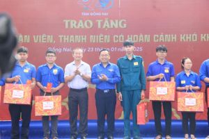 Ngày hội Xuân tình nguyện và phát động phong trào Tôi yêu Tổ quốc tôi