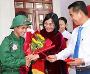 Huyện Vĩnh Cửu long trọng tổ chức lễ giao, nhận quân năm 2025