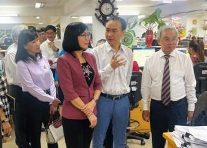 省人民委員会は二桁の経済成長を促進するための課題と解決策を展開
