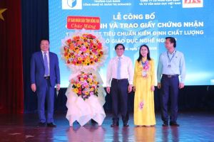 Trao chứng nhận đạt chuẩn kiểm định chất lượng cơ sở giáo dục nghề nghiệp cho Trường Cao đẳng Sonadezi