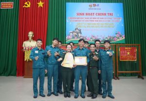 Nữ Thượng úy là đảng viên trẻ tiêu biểu