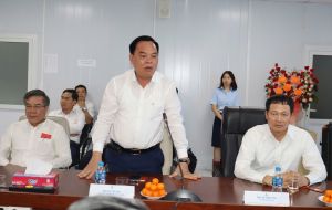 지방 지도자, Nhon Trach 3  및 Nhon Trach 4발전소 프로젝트 방문 및 새해 축하