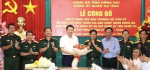 Bí thư Tỉnh ủy Vũ Hồng Văn giữ chức Bí thư Đảng ủy quân sự tỉnh