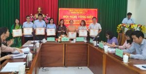 Khối Thi đua số 1 khen thưởng 18 cá nhân xuất sắc trong phong trào thi đua năm 2024