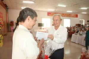 Kết nối nguồn lực xã hội trợ giúp người nghèo