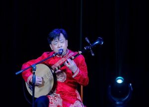 Người đưa hát chèo, chầu văn về Đồng Nai phục vụ Nhân dân