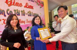 Nghệ nhân Linh Phụng và hành trình giữ lửa đờn ca tài tử Đồng Nai