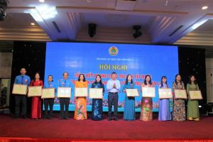 Phát huy tốt vai trò tiên phong của công nhân viên chức lao động trong phong trào thi đua yêu nước