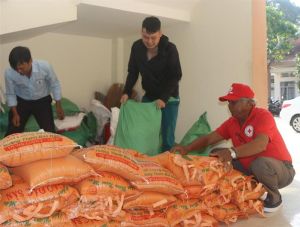 Tìm hỗ trợ cho người khó khăn