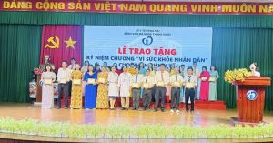 50 cá nhân của Bệnh viện Đa khoa Thống Nhất được trao tặng Kỷ niệm chương Vì sức khỏe Nhân dân