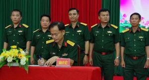 Khối thi đua số 1 UBND tỉnh ký giao ước thi đua năm 2025