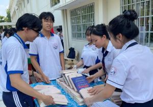 Tuổi trẻ Vĩnh Cửu: Hưởng ứng Ngày sách và văn hóa đọc Việt Nam, 50 năm Ngày giải phóng miền Nam, thống nhất đất nước