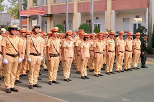 Cảnh sát giao thông thực hiện cao điểm xử lý vi phạm giao thông trên toàn quốc trong 1 tháng