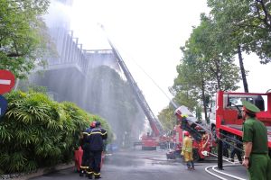 Công an tỉnh diễn tập chữa cháy tại khách sạn 5 sao The Mira Central Park