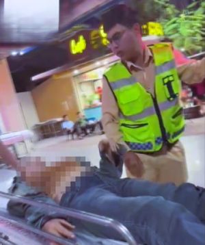 Kịp thời hỗ trợ người phụ nữ đi cấp cứu sau va chạm giao thông