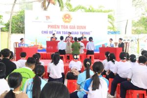 Trên 100 đội viên, thiếu nhi được tuyên truyền pháp luật qua phiên tòa giả định