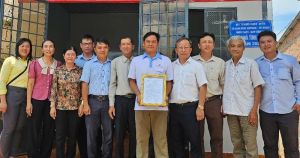 Huyện Nhơn Trạch trao nhà tình thương cho các hộ nghèo, hộ khó khăn