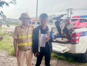 Lực lượng Cảnh sát giao thông xử lý người điều khiển xe mô tô quay đầu bỏ chạy và dương tính với ma tuý