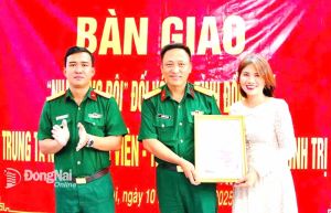 Trao tặng nhà đồng đội cho gia đình quân nhân khó khăn về nhà ở