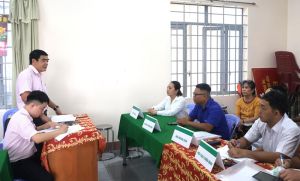 Phòng Giao dịch NHCSXH Nhơn Trạch tổ chức phiên giao dịch đầu tiên sau sáp nhập đơn vị hành chính