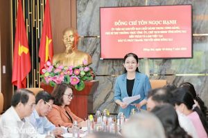 Ủy viên dự khuyết Trung ương Đảng, Phó Bí thư Thường trực Tỉnh ủy, Chủ tịch HĐND tỉnh Tôn Ngọc Hạnh làm việc tại Báo và Phát thanh, Truyền hình Đồng Nai