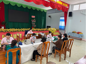 Phòng giao dịch Ngân hàng Chính sách xã hội Vĩnh Cửu thực hiện giao dịch phiên đầu tiên sau sắp xếp đơn vị hành chính; thực hiện chính quyền địa phương hai cấp tại điểm giao dịch Tân An